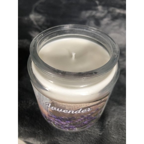 Hand Poured Candles Coconut Soy Blend Lavender Fragrance - Picture 3 of 4